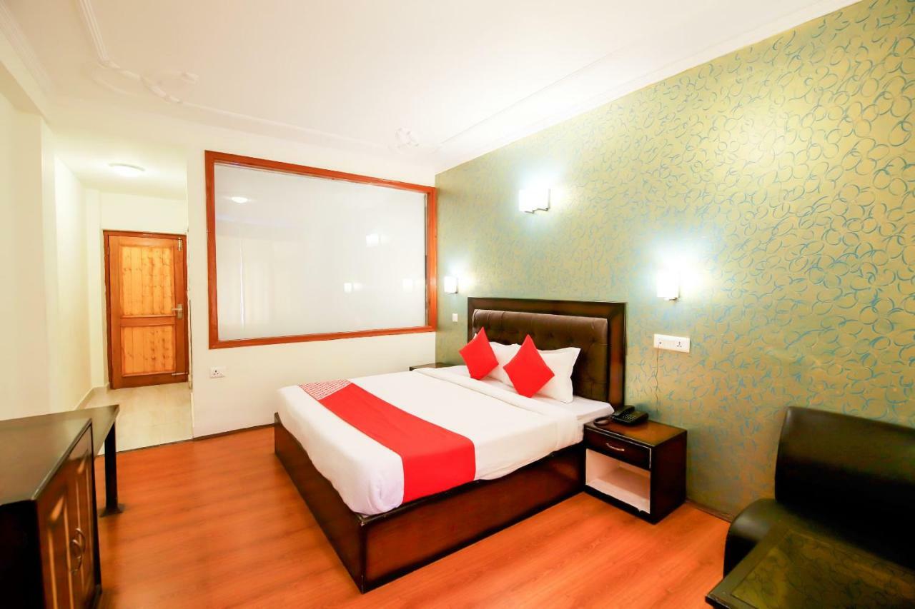 Hotel OYO 3146 Six Season Regency Jagatsukh Exterior foto
